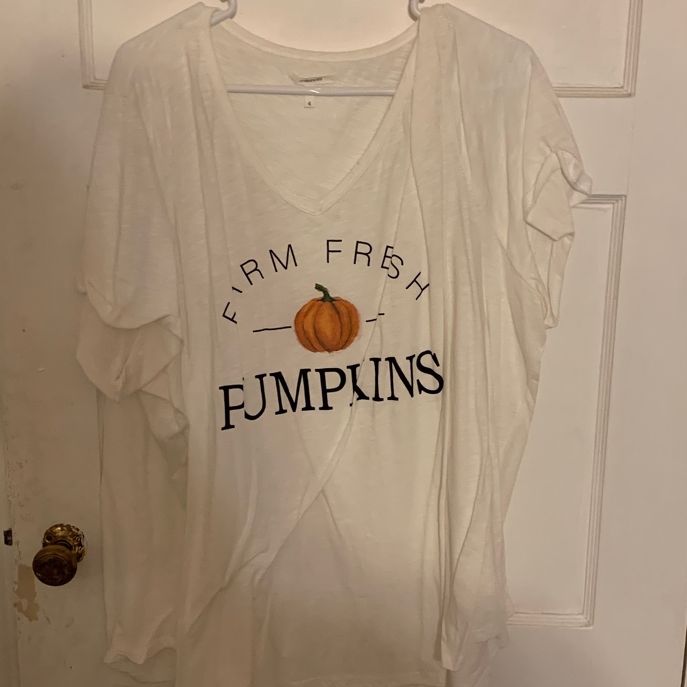 Maurice’s farm fresh pumpkins T-shirt